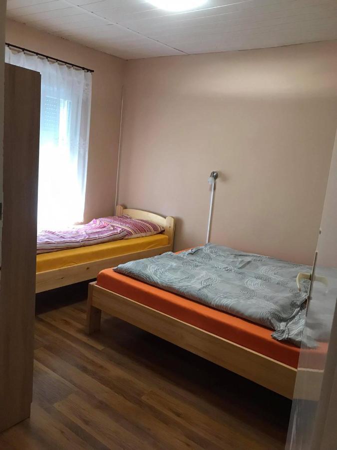 Ferienwohnung Tahiti Apartman Hajdúszoboszló Exterior foto