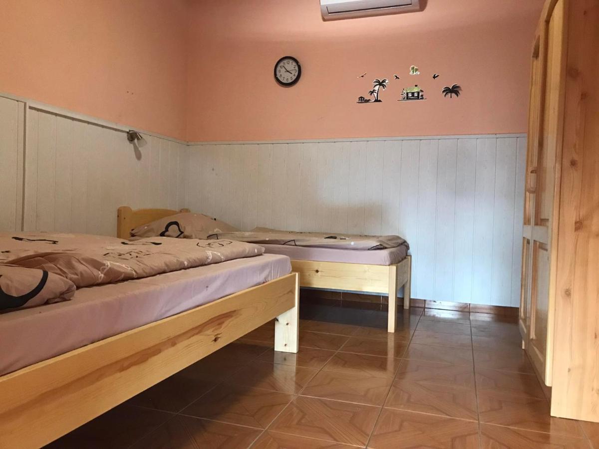 Ferienwohnung Tahiti Apartman Hajdúszoboszló Exterior foto